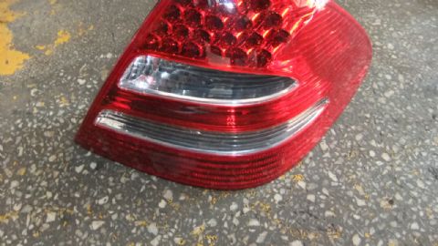 MERCEDES E200 211 SAĞ STOP