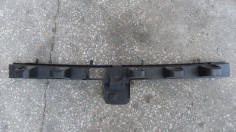 FORD FOCUS ARKA ORTA TAMPON BRAKETİ
