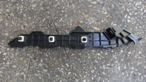 TOYOTA COROLLA SAĞ ARKA TAMPON BRAKETİ