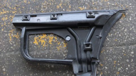 VOLVO S80 ARKA TAMPON SOL YAN BRAKETİ