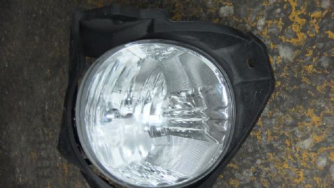 TOYOTA HİLUX SAĞ SİS FARI