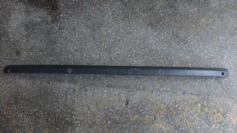 FORD FOCUS ARKA TAMPON ORTA ÇITASI PARK SENSÖRLÜ