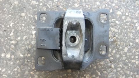 FORD FOCUS MOTOR KULAĞI