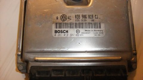 VOLKSWAGEN GOLF BORA 1.9 MOTOR BEYİNİ