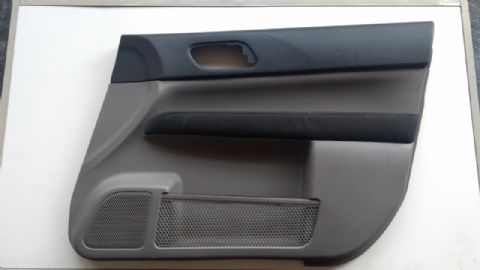 SUBARU FORESTER SAĞ ÖN KAPI DÖŞEMESİ (2003-2008)
