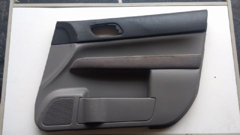 SUBARU FORESTER SAĞ ÖN KAPI DÖŞEMESİ (2003-2008) BARDAKLIKLI