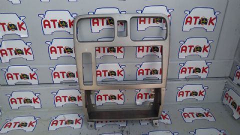 SUBARU FORESTER TEYP VE KLİMA PANELİ (SOLDAN BARDAKLIKLI)