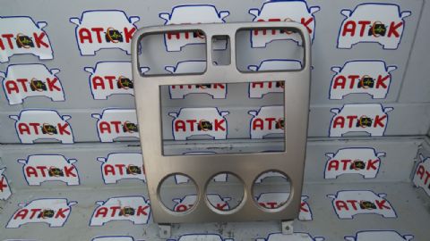 SUBARU FORESTER TEYP VE KLİMA PANELİ (BARDAKLIKSIZ)