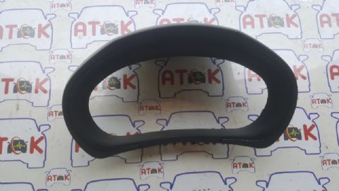 SUBARU İMPREZA GÖSTERGE ÇERÇEVESİ (KM SAAT ÇERÇEVESİ)
