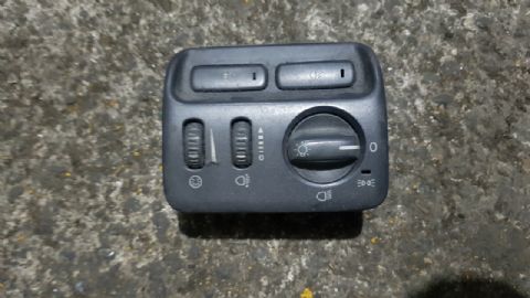 VOLVO S80 FAR DÜĞMESİ 8691745