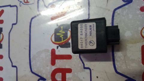 SUBARU IMPREZA KONTROL ÜNİTESİ RÖLESİ 88017SA000