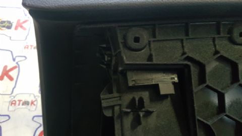 BMW F30 F36 TORPİDO GÖĞÜS KAPAĞI