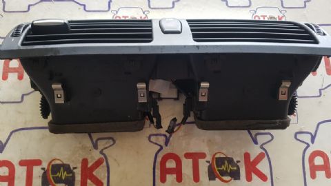 BMW X5 E70 KALORİFER ORTA IZGARASI 7161802-04