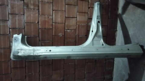 SUBARU FORESTER SAĞ MARŞBİEL VE ORTA DİREK 2003-2008