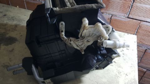 SUBARU FORESTER QUTBACK İMPREZA LEGACY KALORİFER KUTUSU (KAZANI) 72110SA012