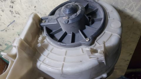 TOYOTA COROLLA KALORİFER FANI 87130-12370