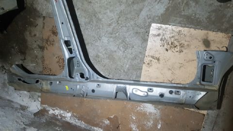 SUBARU FORESTER LEGACY QUTBACK İMPREZA SOL MARŞBİEL ORTA DİREK