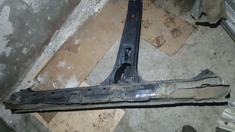 SUBARU FORESTER LEGACY QUTBACK İMPREZA SAĞ MARŞBİEL ORTA DİREK 2003-2012